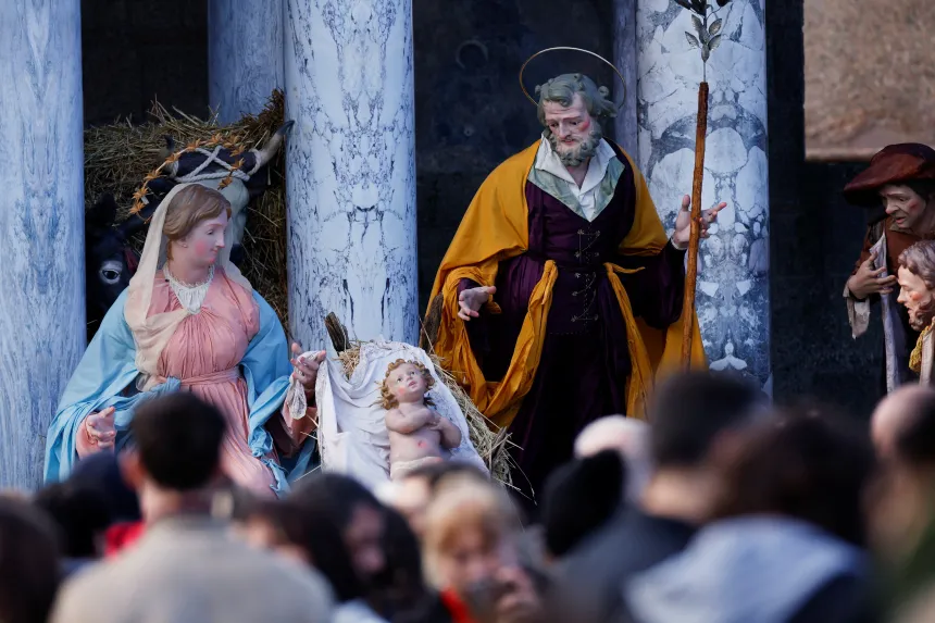 Figurer i julekrybben på Petersplassen